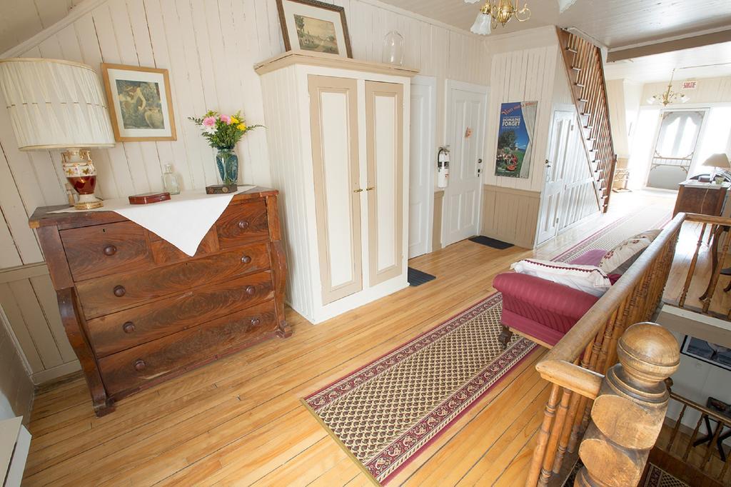 Auberge La Chatelaine Ла Мале Екстериор снимка