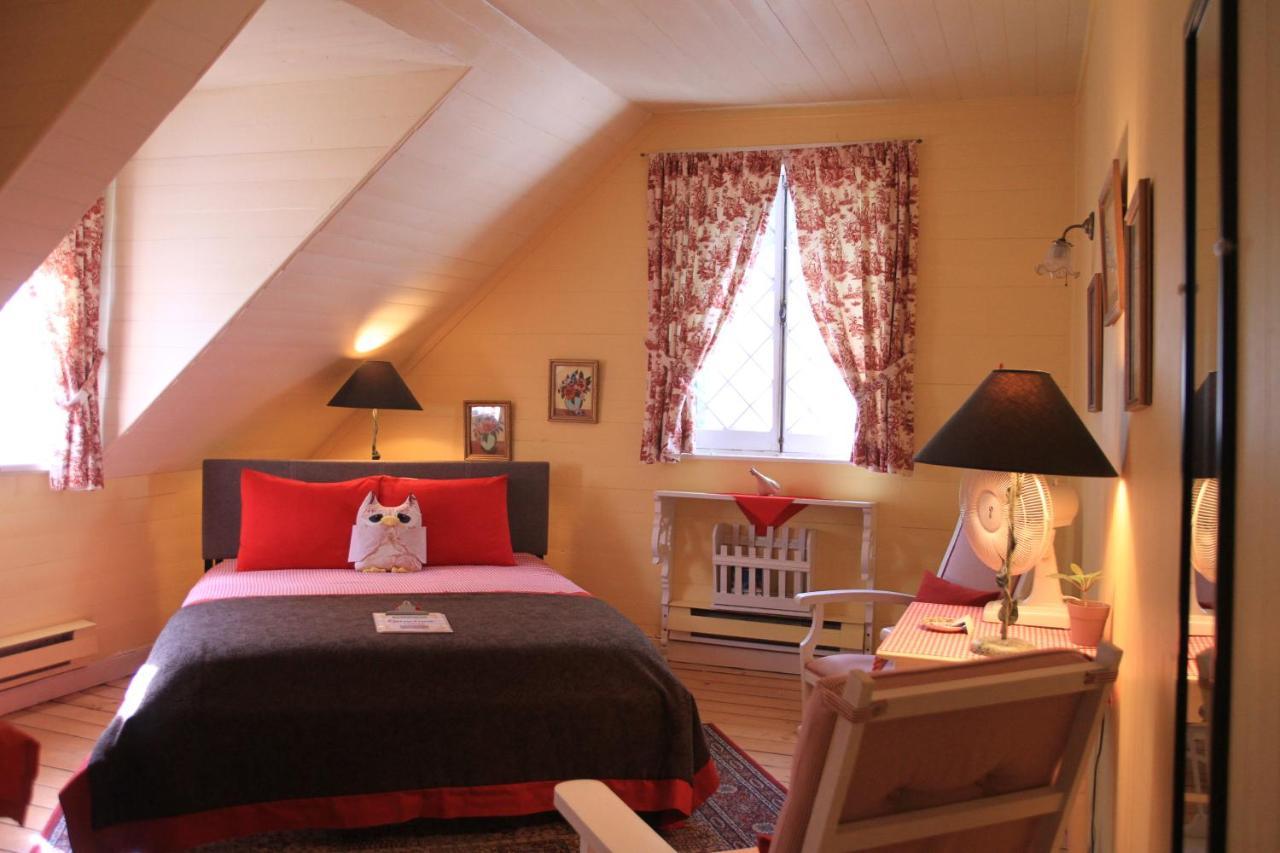 Auberge La Chatelaine Ла Мале Екстериор снимка