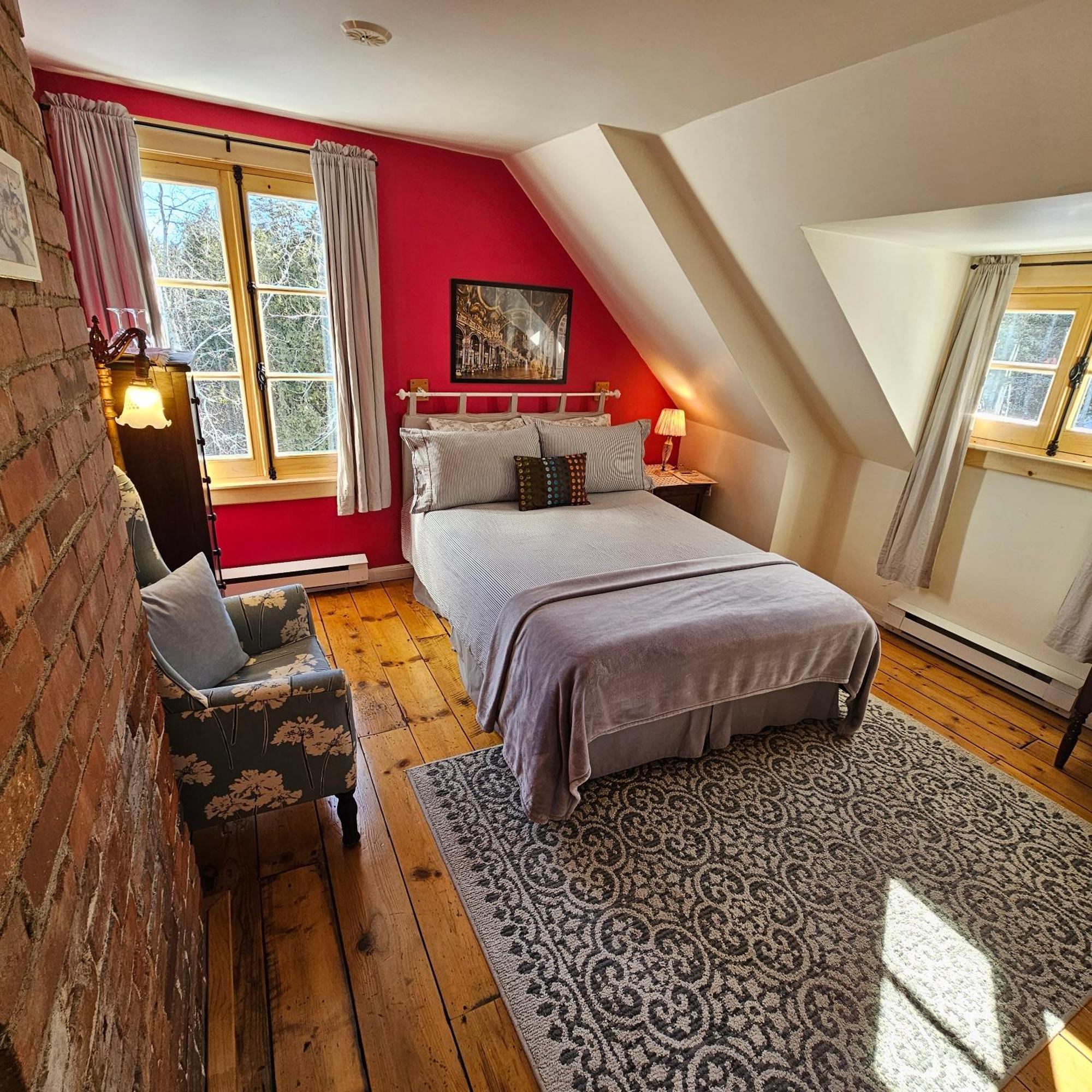 Auberge La Chatelaine Ла Мале Екстериор снимка