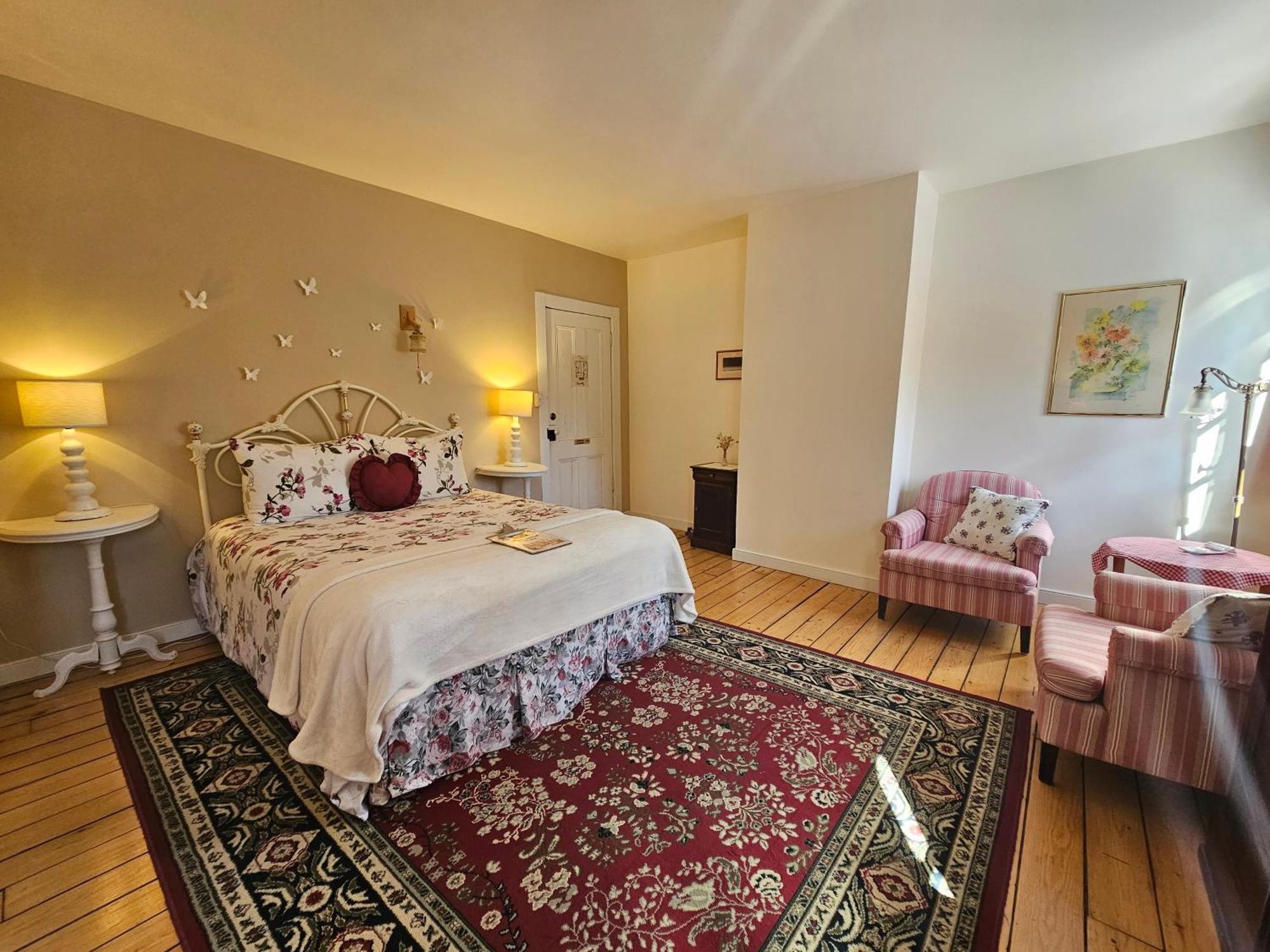 Auberge La Chatelaine Ла Мале Екстериор снимка